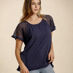 Umgee Navy Linen Blend Crochet Sleeve Boho Top Frayed Hem Women’s Small
